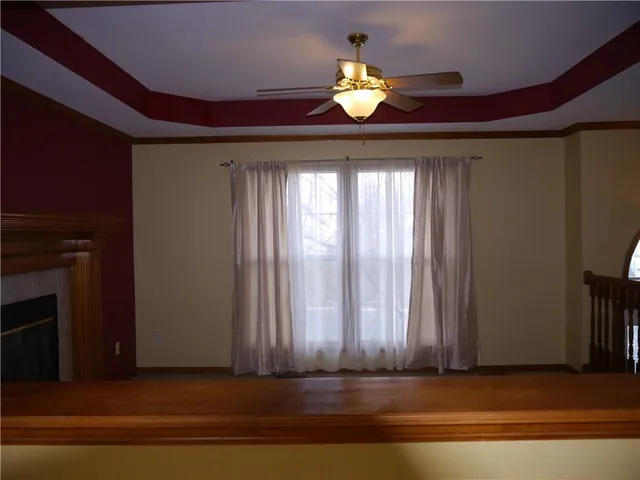 $325,000 | 809 Stratford Drive, Raymore, MO 64083