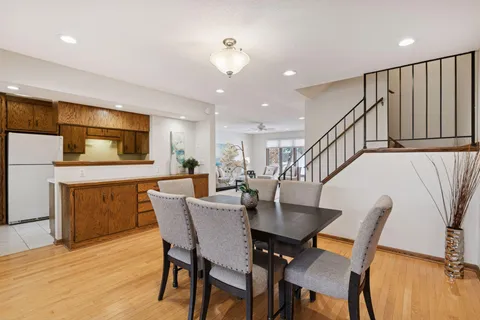 $274,900 | 196 Windsor Lane, New Brighton, MN 55112