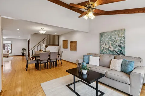 $274,900 | 196 Windsor Lane, New Brighton, MN 55112