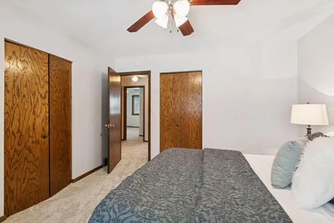 $274,900 | 196 Windsor Lane, New Brighton, MN 55112