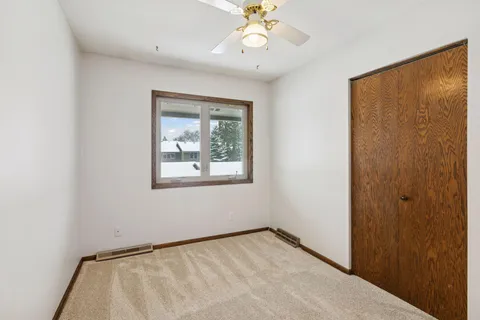 $274,900 | 196 Windsor Lane, New Brighton, MN 55112