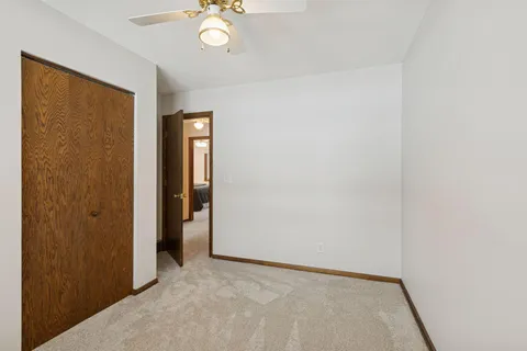 $274,900 | 196 Windsor Lane, New Brighton, MN 55112