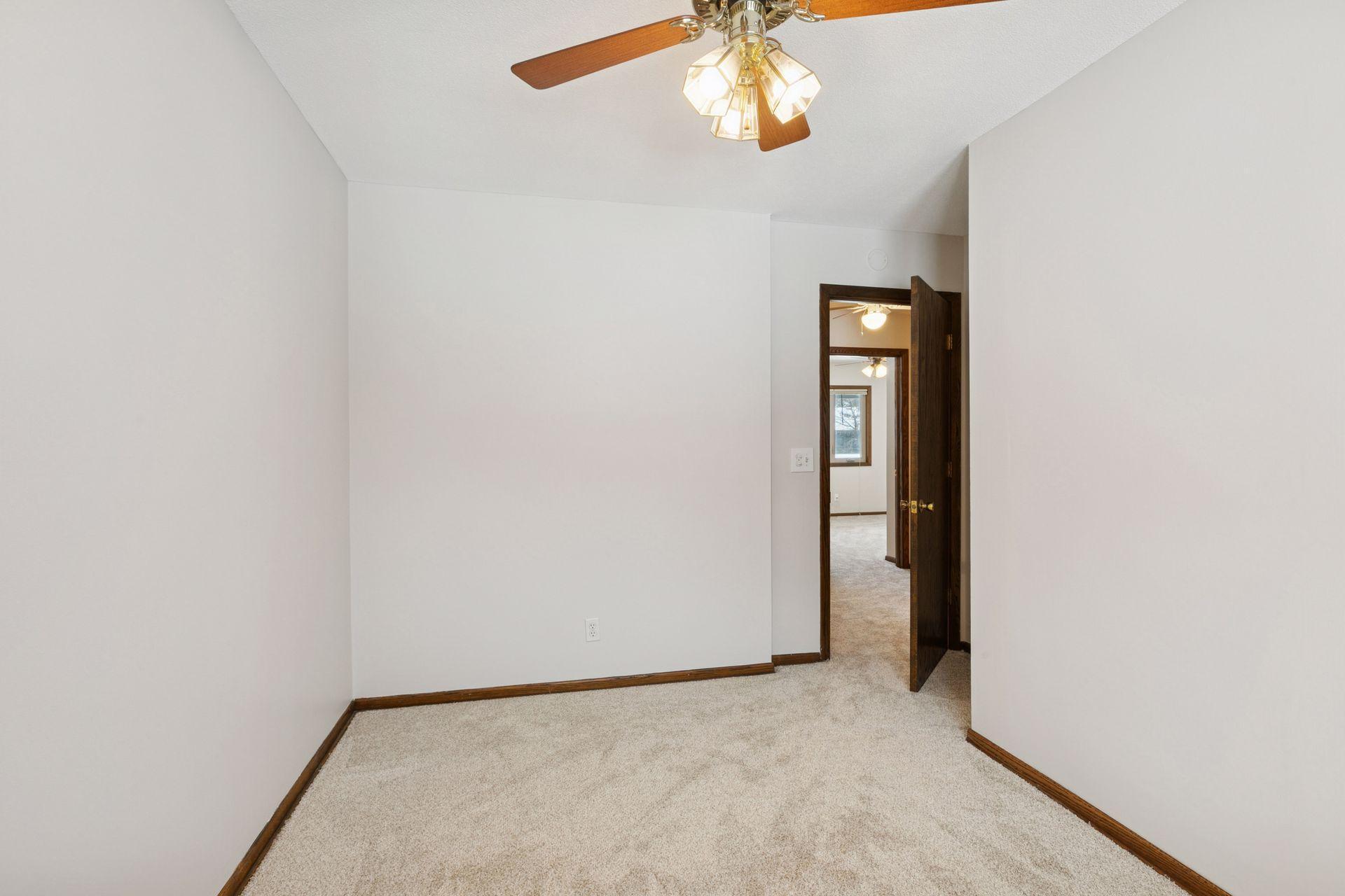 196 Windsor Lane New Brighton, MN 55112 - Photo 33 of 40