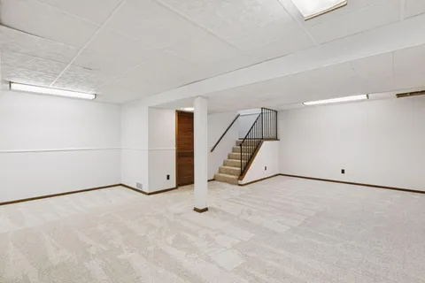 $274,900 | 196 Windsor Lane, New Brighton, MN 55112