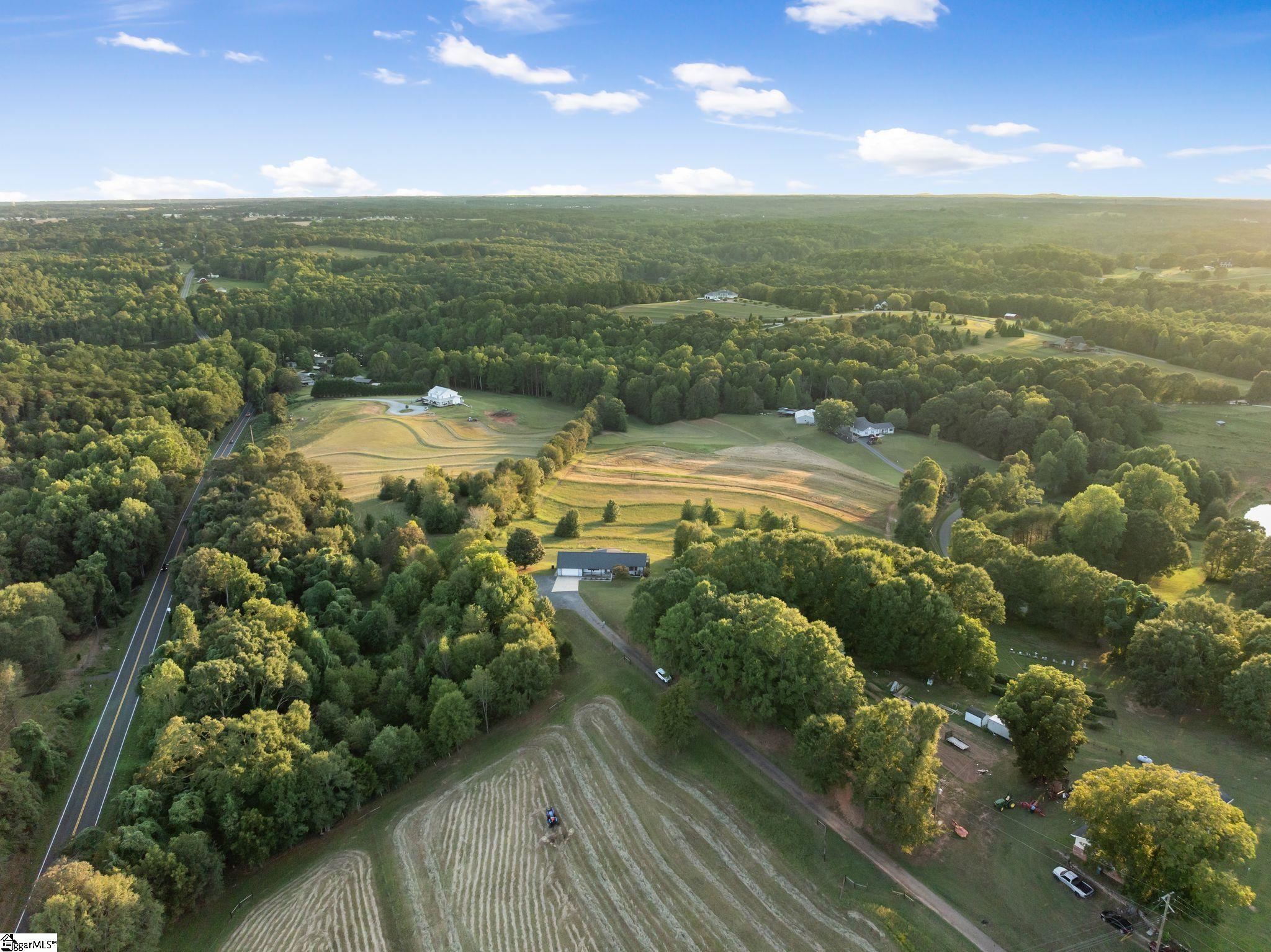 1010 Wall Circle Chesnee, SC 29323 - Photo 2 of 47