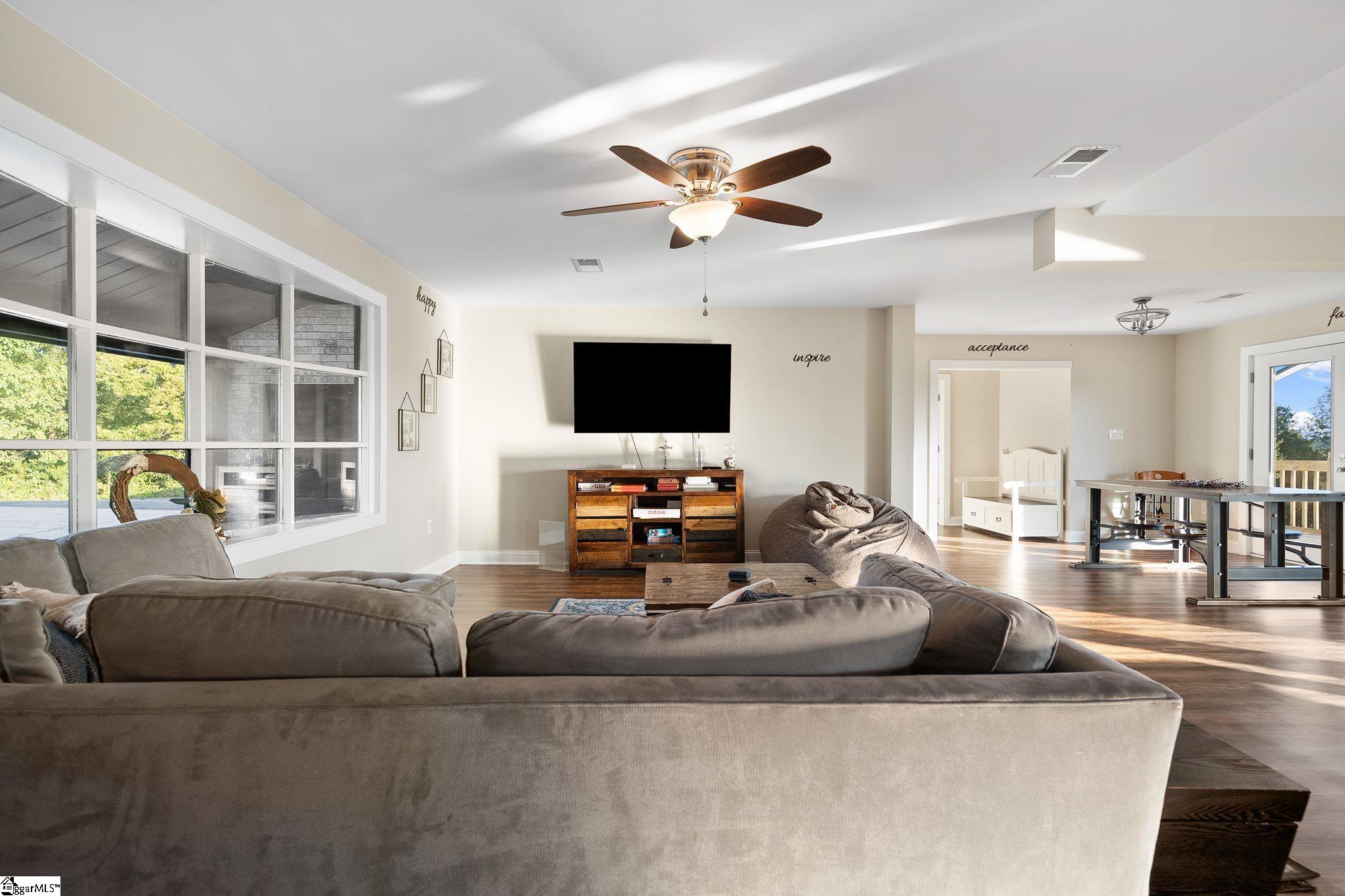 1010 Wall Circle Chesnee, SC 29323 - Photo 10 of 47