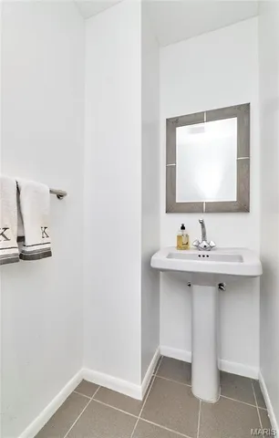 $1,995,000 | 11239 Mosley Hill Drive, St. Louis, MO 63141