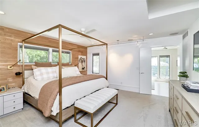 $1,995,000 | 11239 Mosley Hill Drive, St. Louis, MO 63141