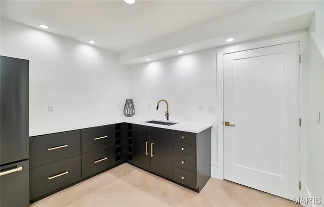 $1,995,000 | 11239 Mosley Hill Drive, St. Louis, MO 63141