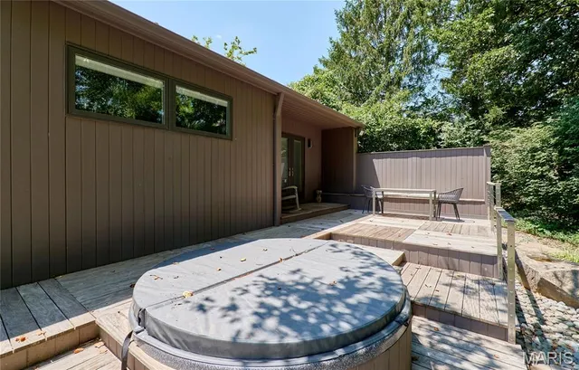 $1,995,000 | 11239 Mosley Hill Drive, St. Louis, MO 63141