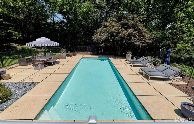 $1,995,000 | 11239 Mosley Hill Drive, St. Louis, MO 63141