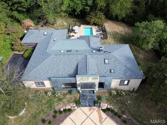 $1,995,000 | 11239 Mosley Hill Drive, St. Louis, MO 63141