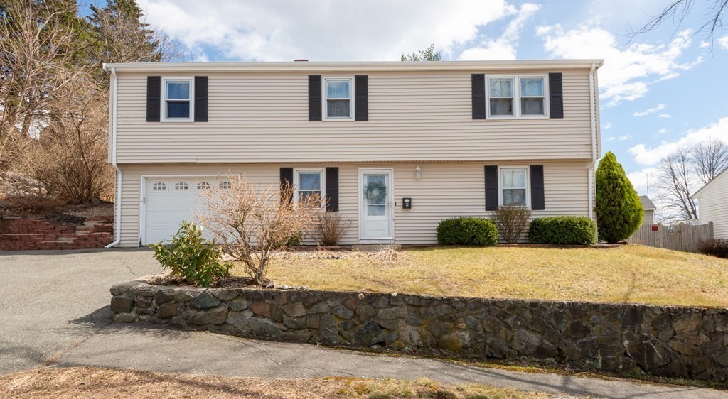 13 Murdock Drive Peabody, MA 01960 - Photo 1 of 31