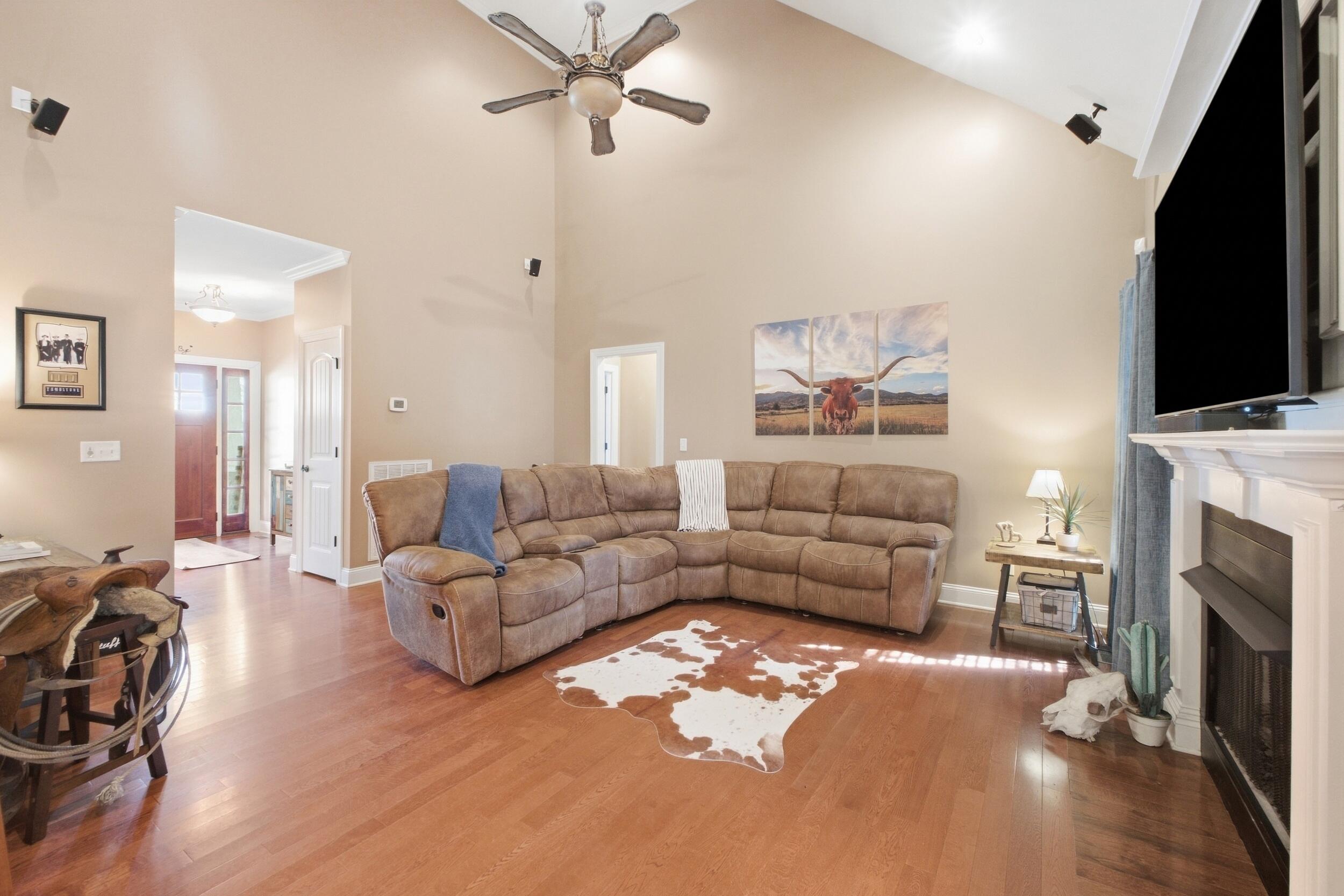 408 Cardinal Road Ringgold, GA 30736 - Photo 5 of 41 019_dsc04423_with_tv