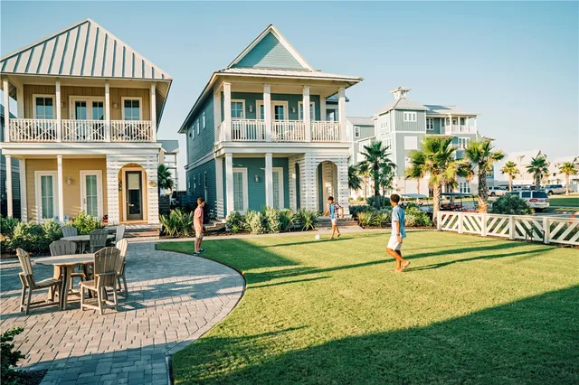 $751,000 | 104 Sea Whip Lane, Port Aransas, TX 78373