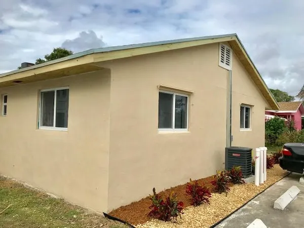 $1,650 | 419 North Broadway, Unit 3, Lantana, FL 33462