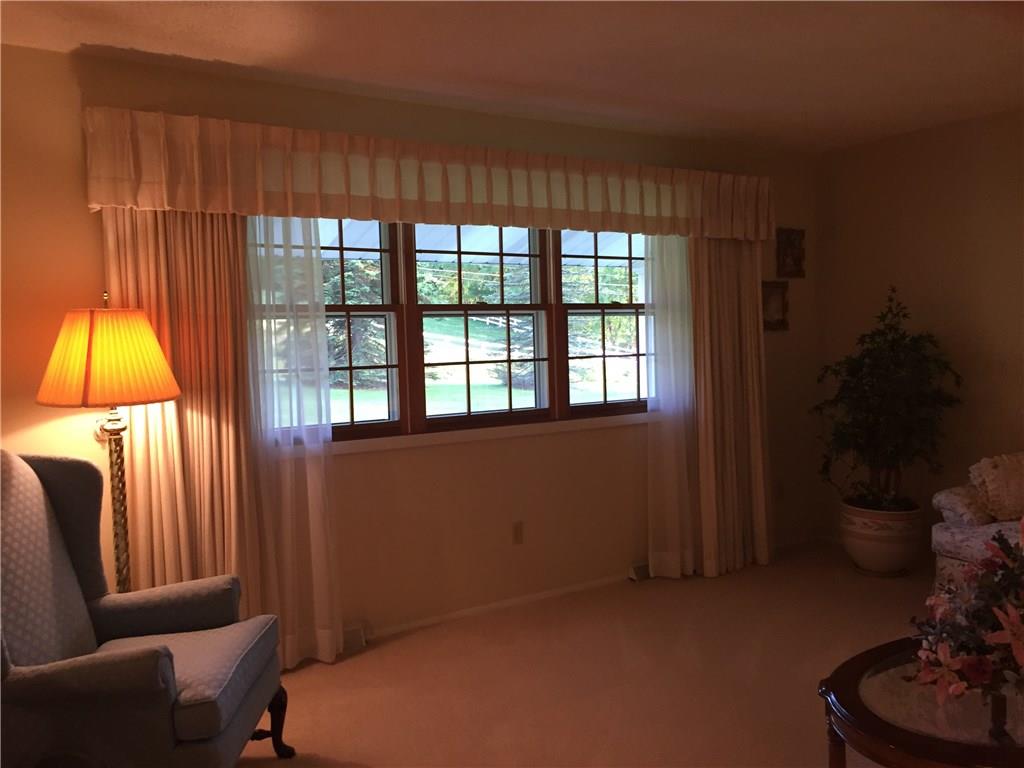 177 Ford City Road Freeport, PA 16229 - Photo 5 of 25 Living Room