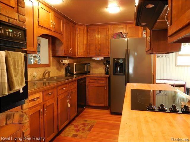60430 Mt Vernon Road Rochester, MI 48306 - Photo 9 of 30 9.jpg