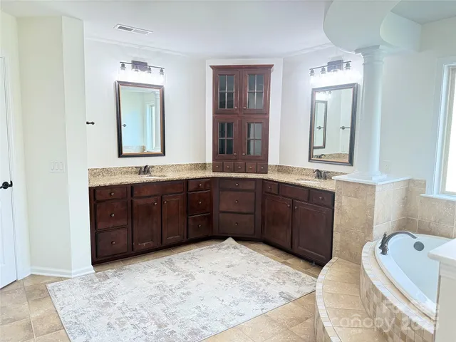 $1,295,000 | 9825 Ardrey Woods Drive, Charlotte, NC 28277