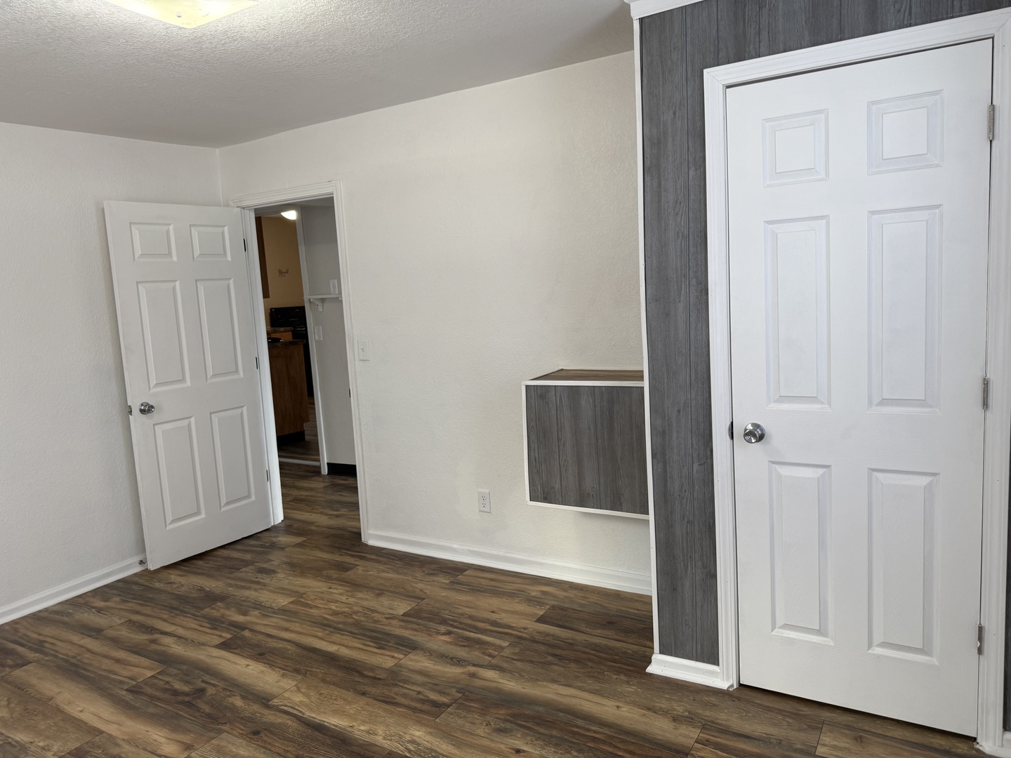 513 Barney Riva Street Dalzell, IL 61320 - Photo 20 of 39 a view of a hallway with wooden floor