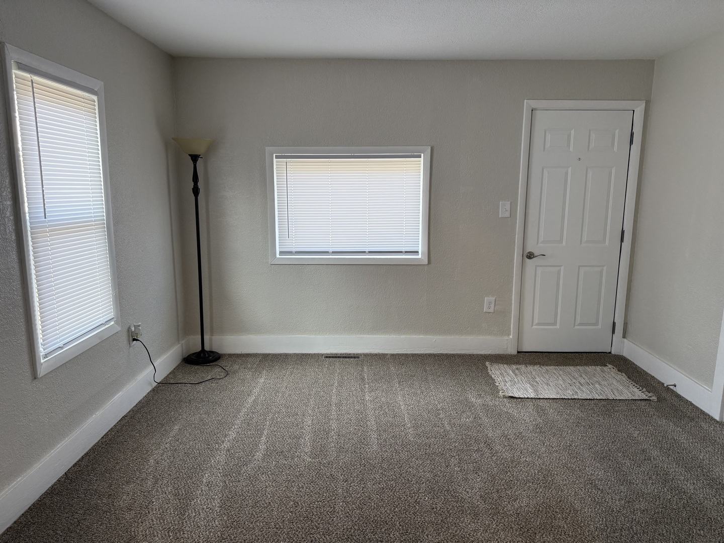513 Barney Riva Street Dalzell, IL 61320 - Photo 3 of 39 an empty room with a window