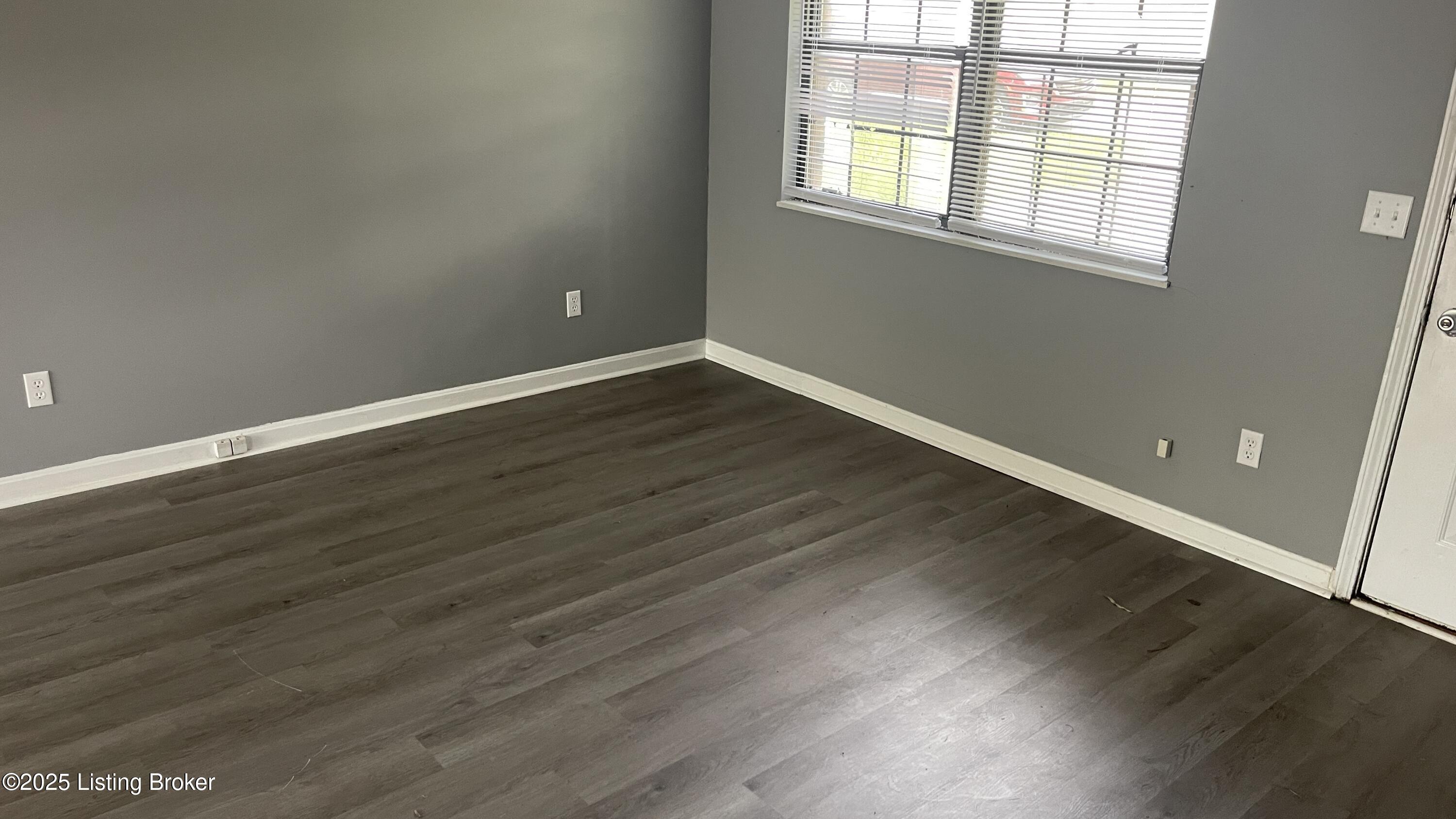 314 Crossgate Road Elizabethtown, KY 42701 - Photo 5 of 9 FullSizeRender (12)