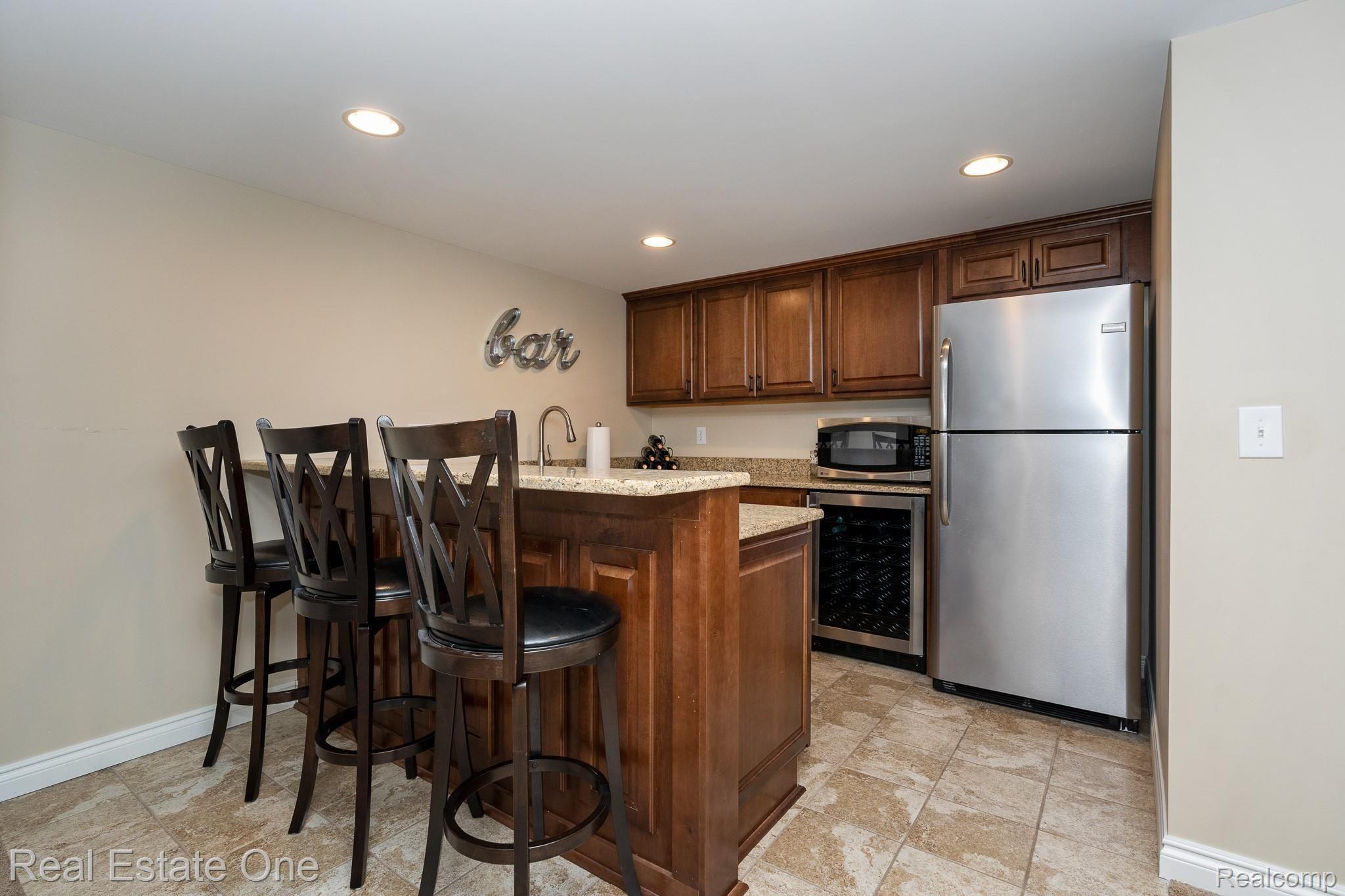 1169 Krista Court Rochester, MI 48307 - Photo 33 of 42 Krista Ct MLS-W043.jpg