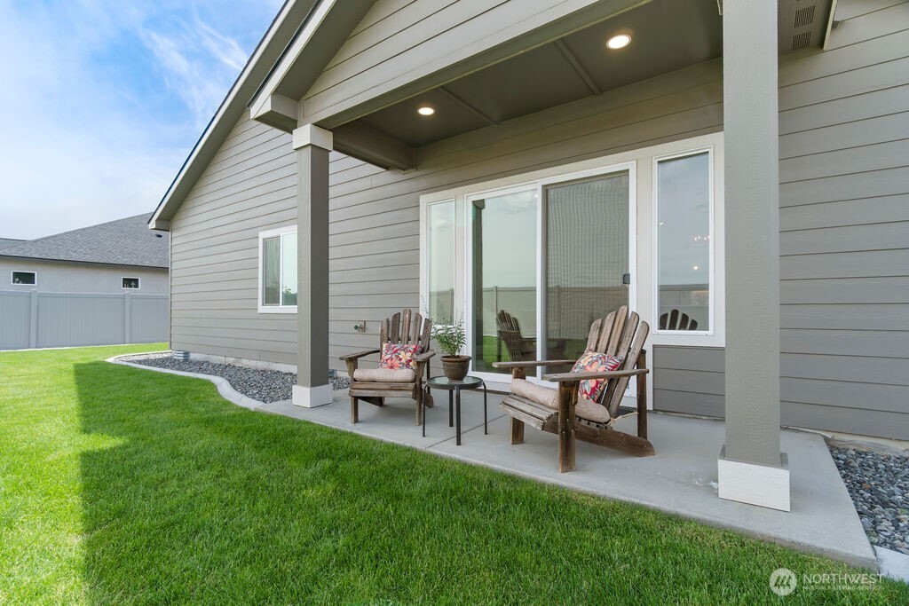 231 Shrute Road Prosser, WA 99350 - Photo 30 of 36 a view of a house with backyard and sitting area