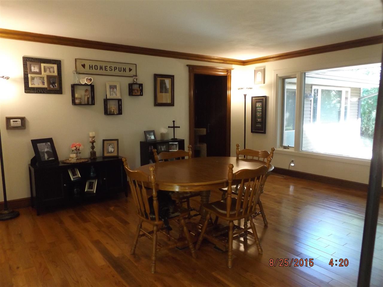 18179 Red Shale Hill Road Pekin, IL 61554 - Photo 8 of 35