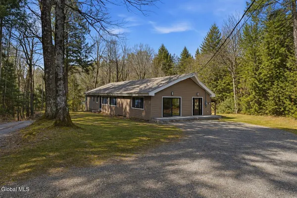 $774,000 | 10 Fox Trail Run, Bolton, NY 12814