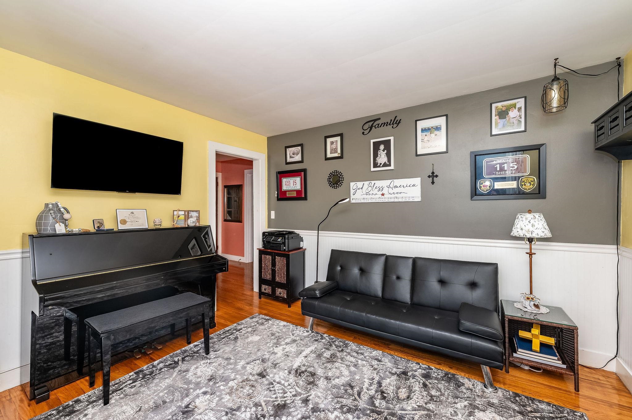 25 Adams Avenue Rochester, NH 03867 - Photo 17 of 34 Gallery Image 17