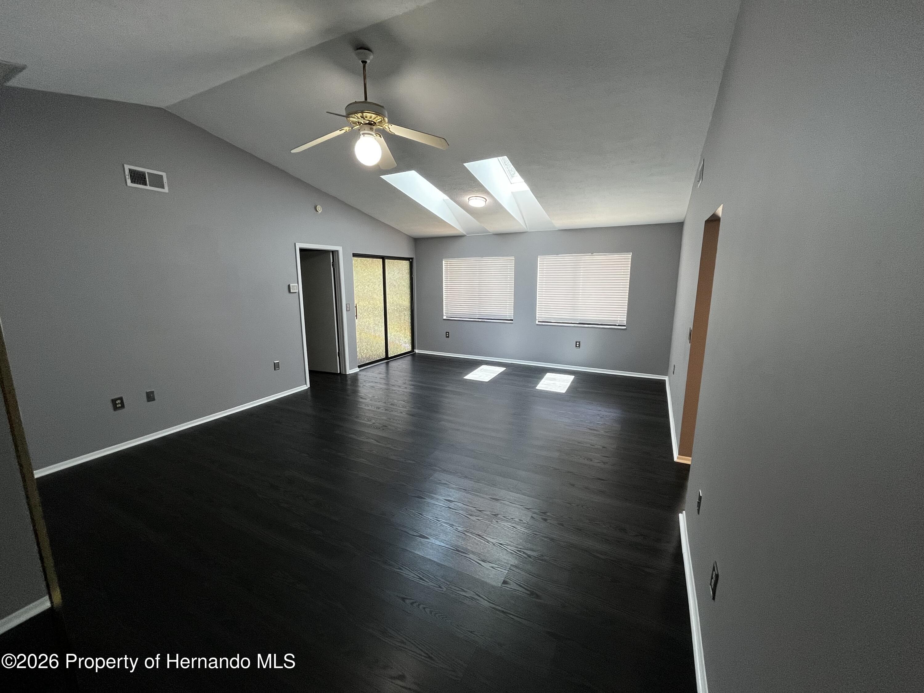 9336 Nakoma Way Weeki Wachee, FL 34613 - Photo 4 of 18