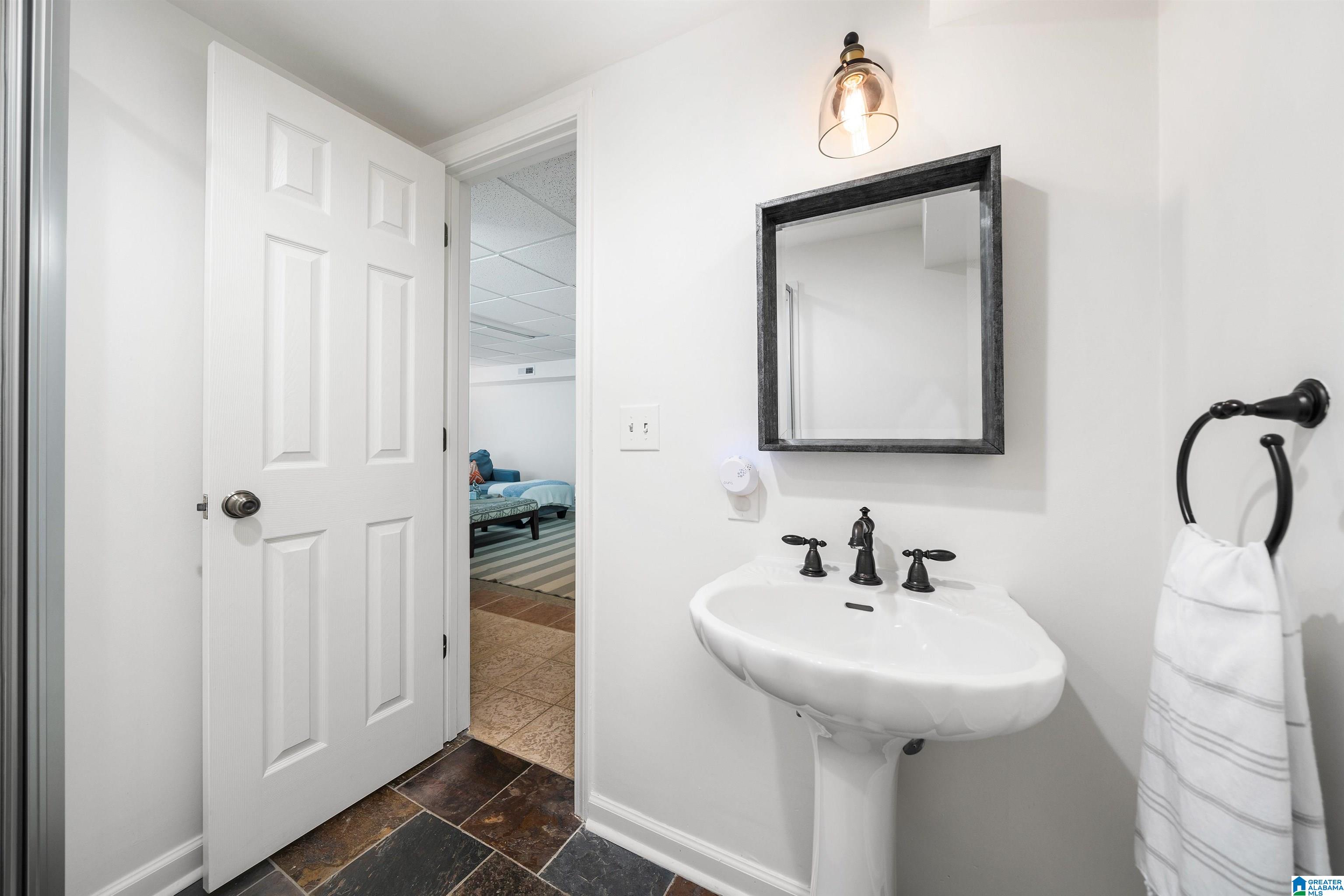 1905 Southwood Road Birmingham, AL 35216 - Photo 29 of 45