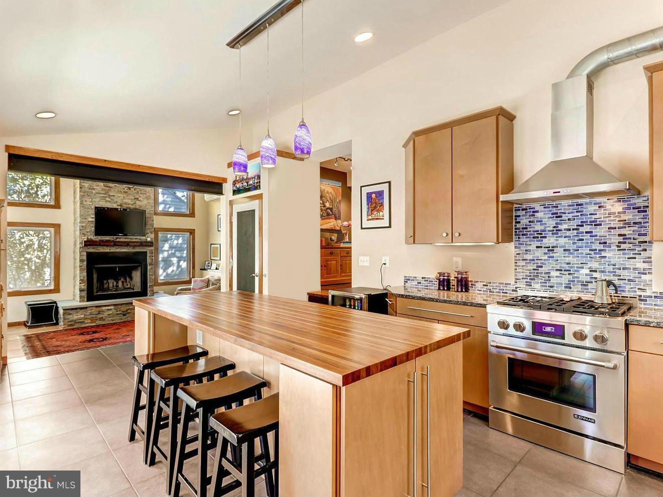 320 Weatherbee Road Towson, MD 21286 - Photo 6 of 30 Kitchen