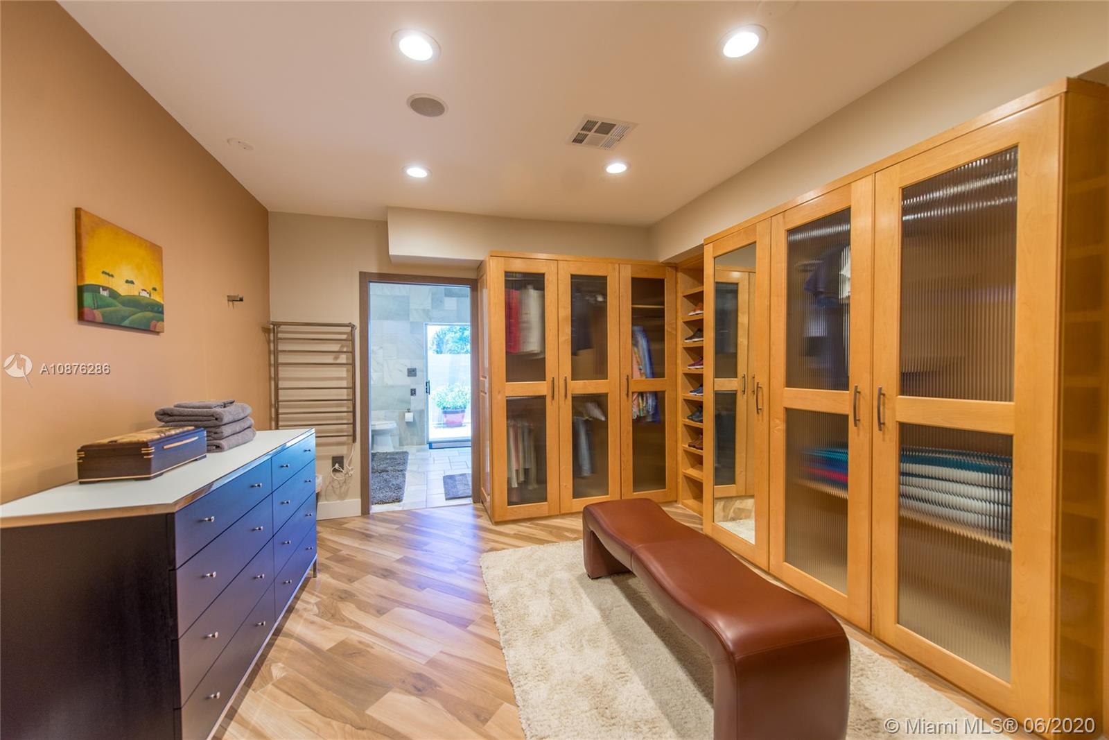 2253 Keystone Boulevard North Miami, FL 33181 - Photo 19 of 49