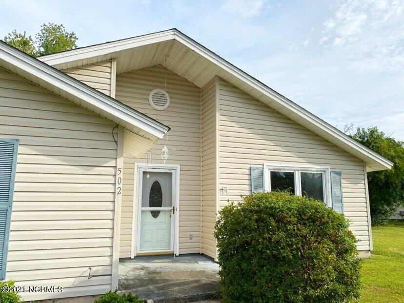 502 Dennis Road Jacksonville, NC 28546 - Photo 8 of 35 244414585_1054413778651898_7589003312452