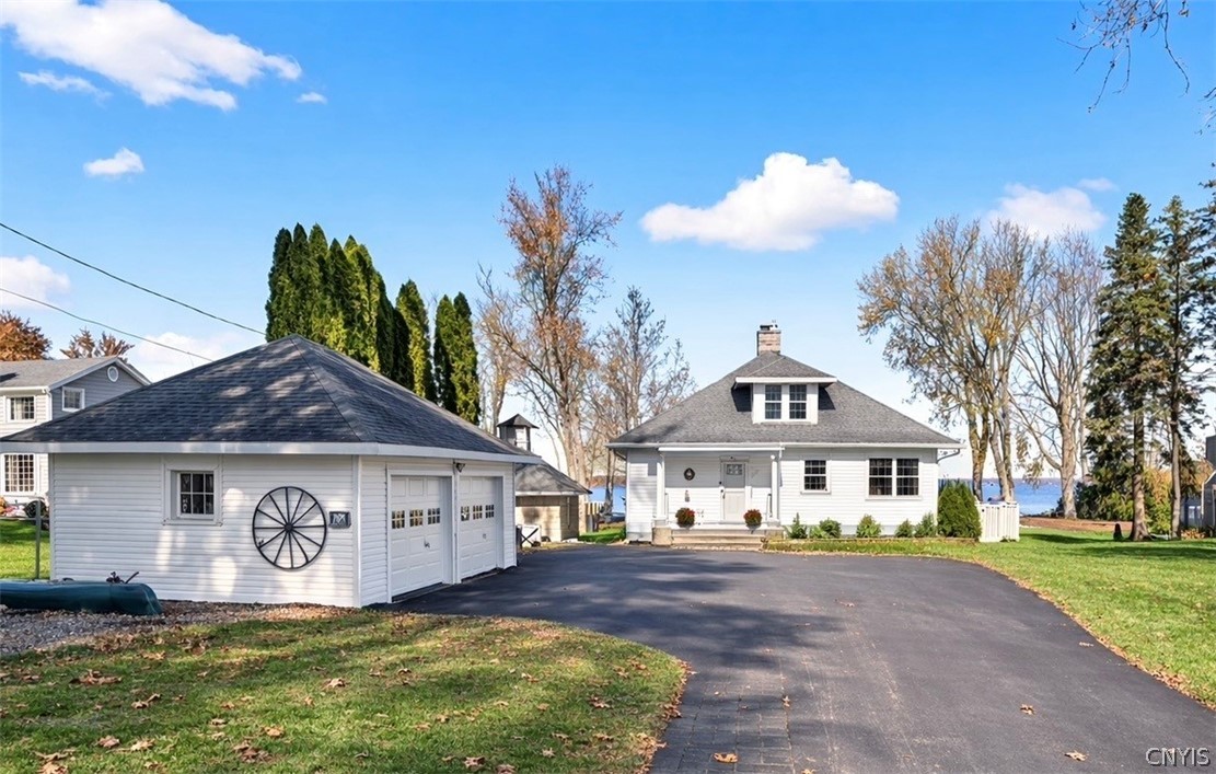 7171 Lakeshore Road Cicero, NY 13039 - Photo 3 of 26