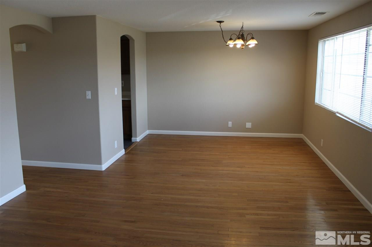 17085 Garnet Drive Reno, NV 89508 - Photo 4 of 26 Photo 4