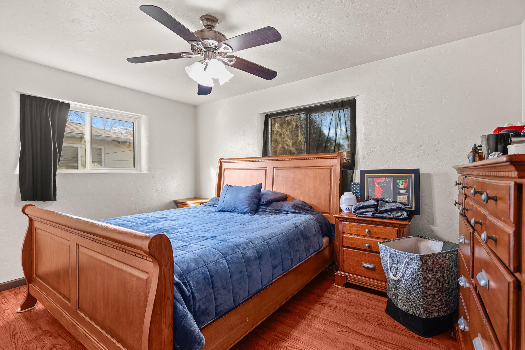 5717 Churn Creek Road Redding, CA 96002 - Photo 17 of 36 Bedroom 3