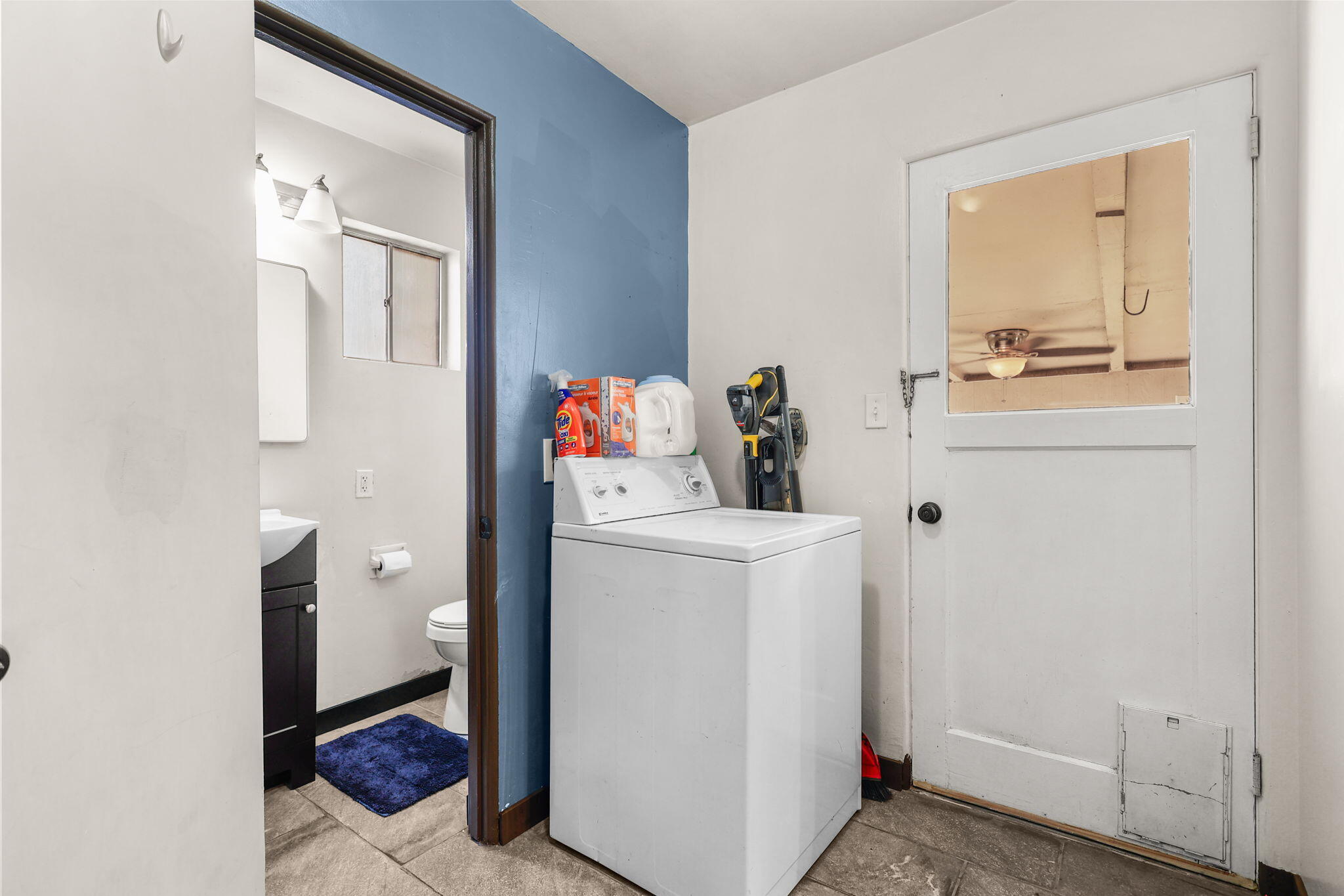 5717 Churn Creek Road Redding, CA 96002 - Photo 21 of 36 Laundry/2nd Bathroom