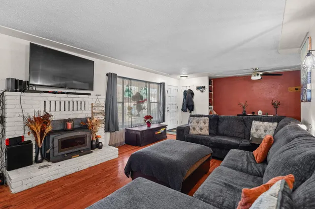 $295,000 | 5717 Churn Creek Road, Redding, CA 96002