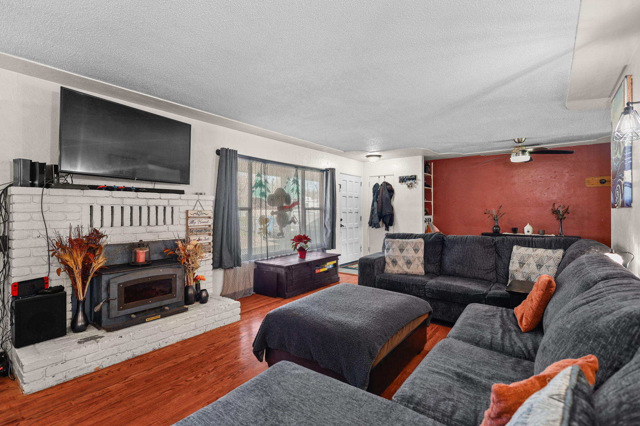 5717 Churn Creek Road Redding, CA 96002 - Photo 5 of 36 8-web-or-mls-_K3A6921