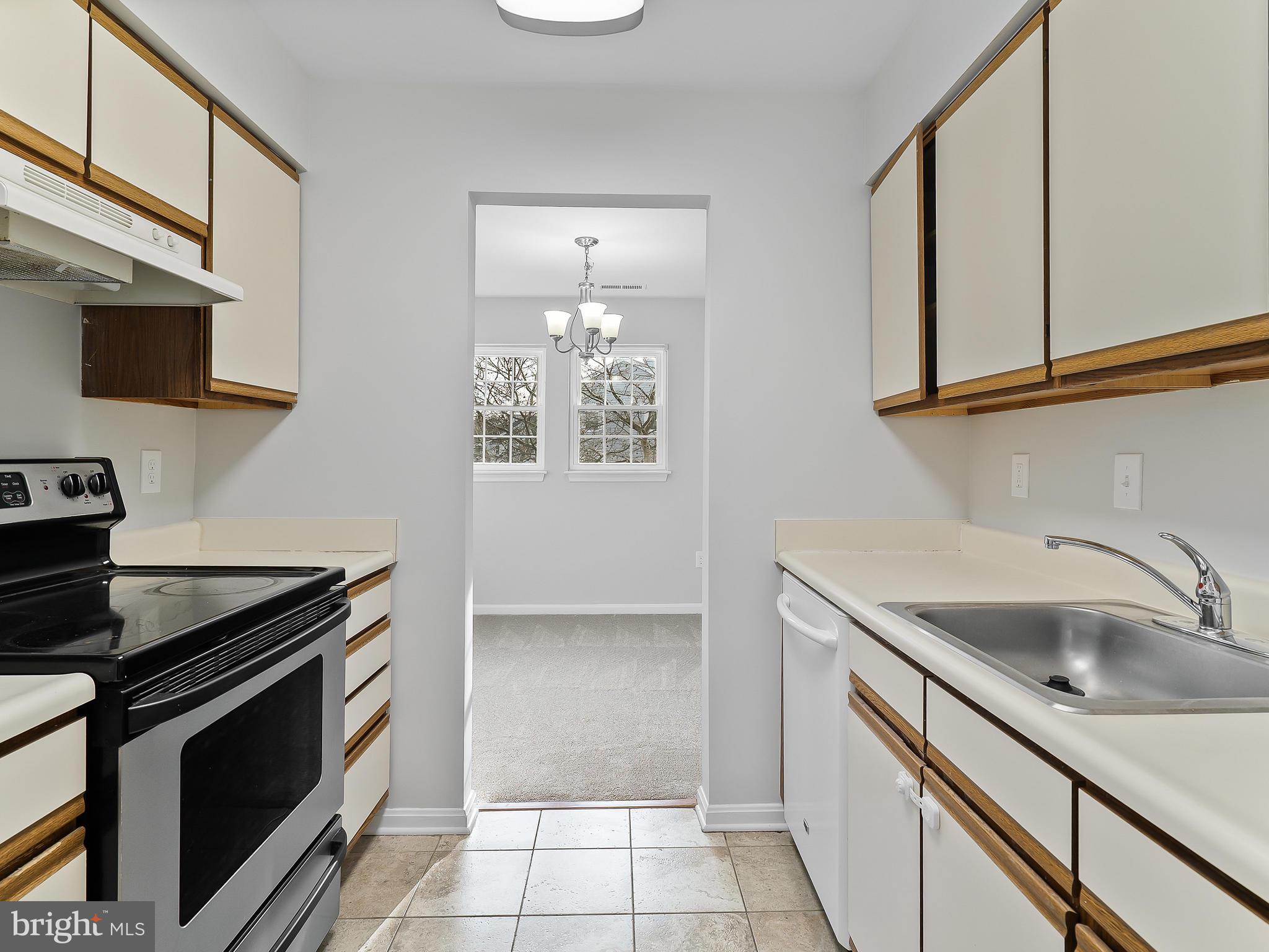 8561 Falls Run Road, Unit H Ellicott City, MD 21043 - Photo 19 of 33