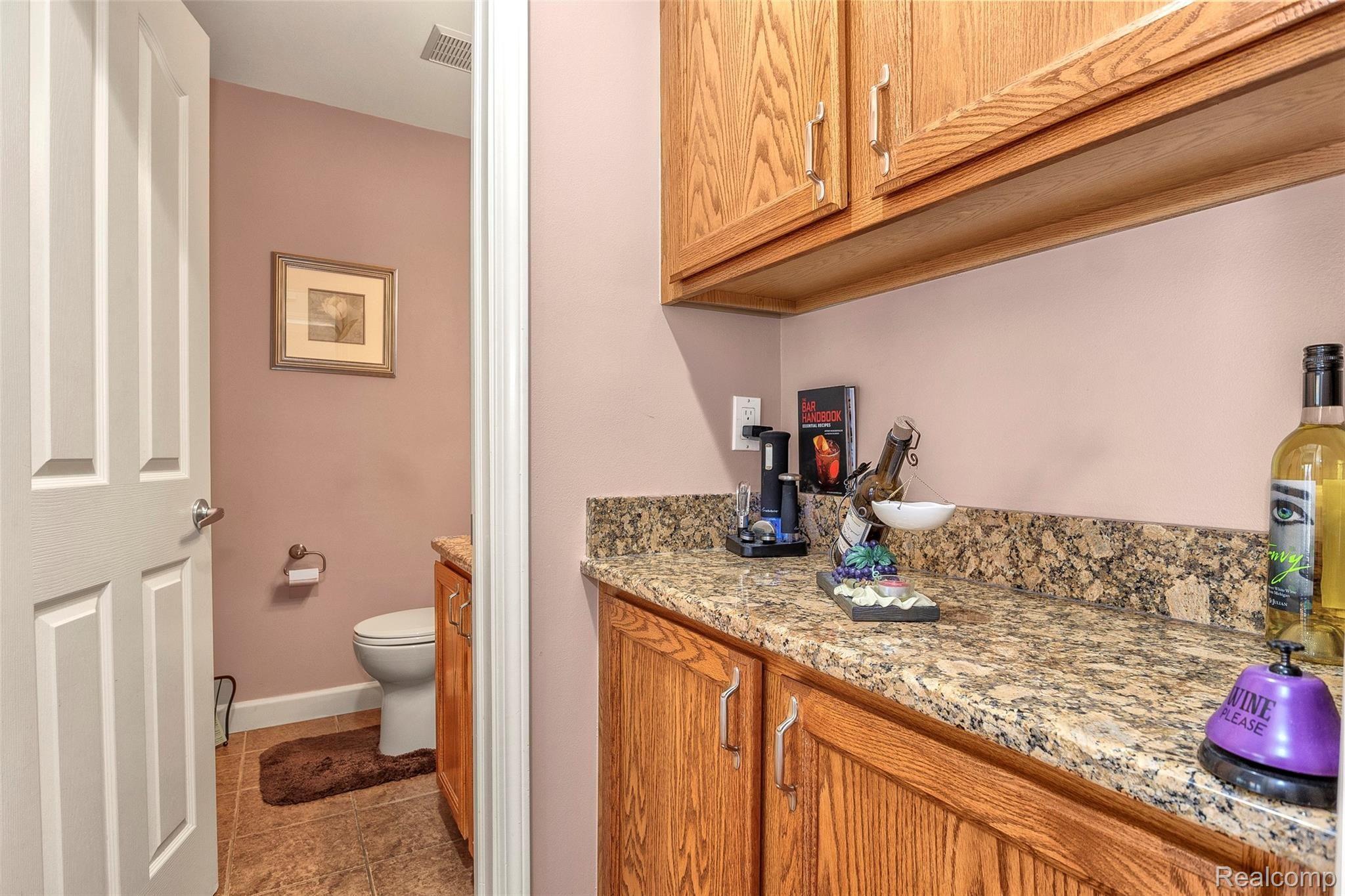 46636 Mornington Road Canton, MI 48188 - Photo 28 of 65 28.jpg