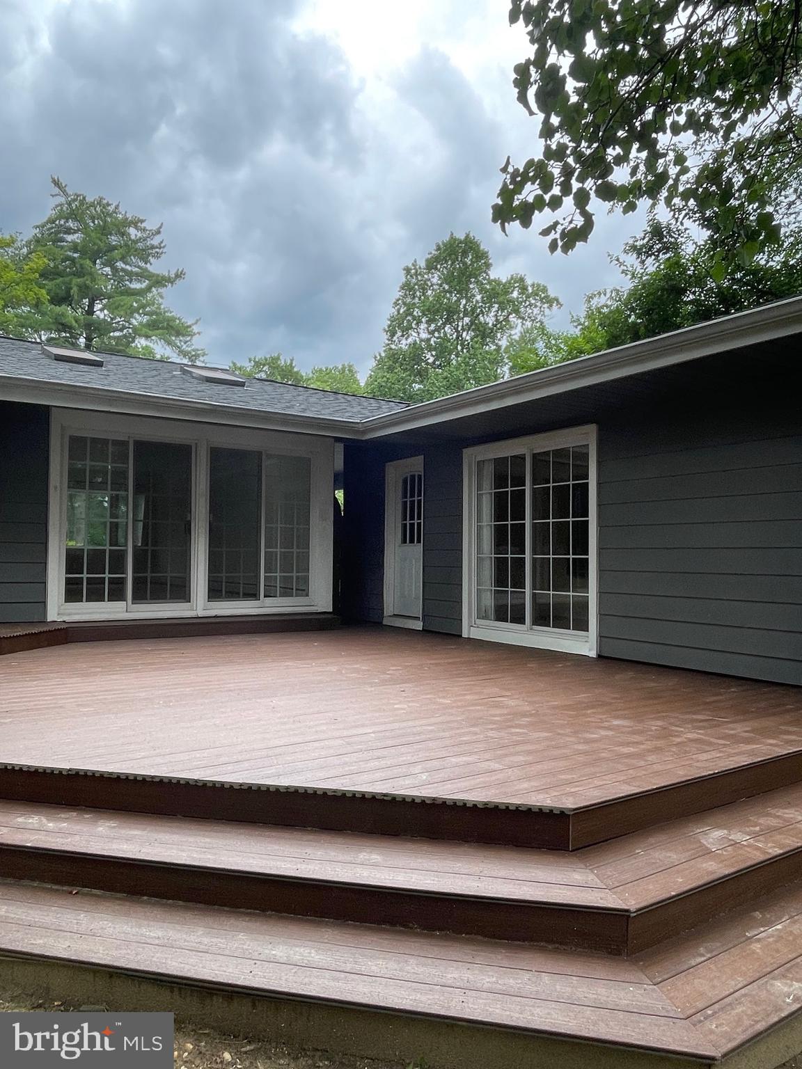 433 Walnut Lane Princeton, NJ 08540 - Photo 22 of 26 a house view with a garden space