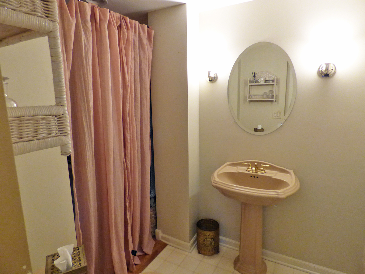 41W121 Whitney Road St. Charles, IL 60175 - Photo 25 of 35 a bathroom with a sink a toilet and a mirror