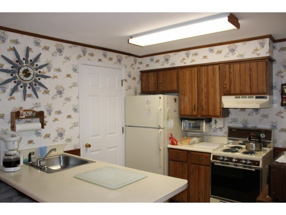 27 Jefferson Road, Unit 7 Freedom, NH 03836 - Photo 10 of 31 Gallery Image 10