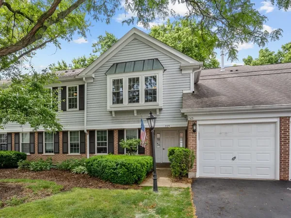 $325,000 | 505 Green Bridge Lane, Unit B, Prospect Heights, IL 60070