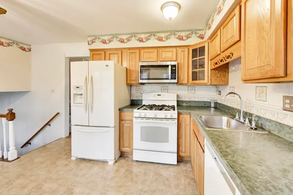$454,900 | 1918 Templar Drive, Naperville, IL 60565