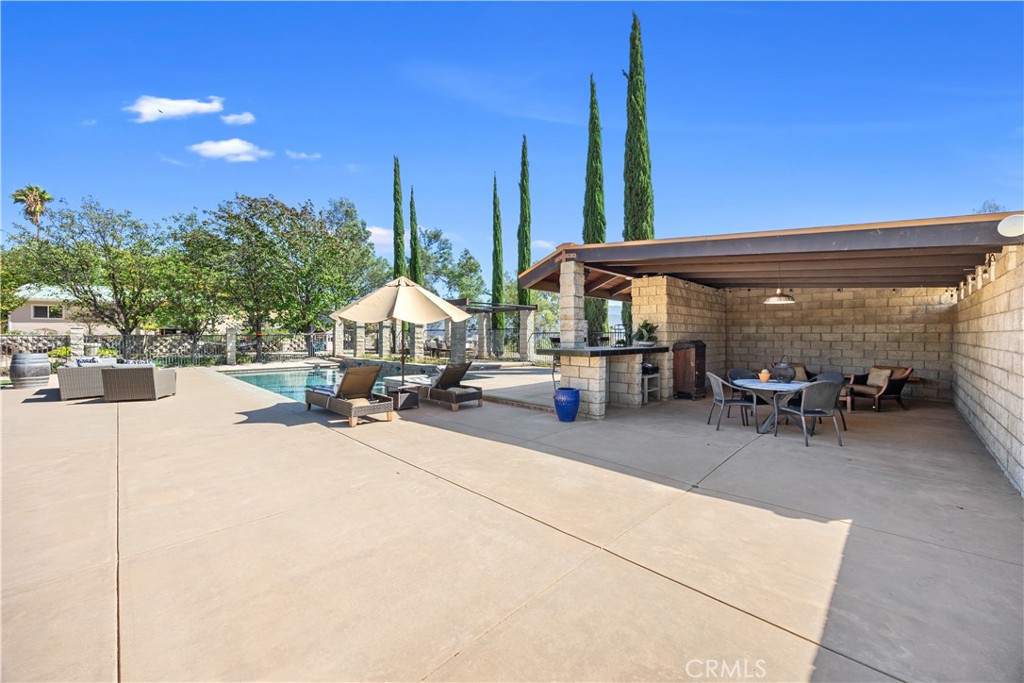 41999 Altanos Road Temecula, CA 92592 - Photo 45 of 57 Gallery Image 45